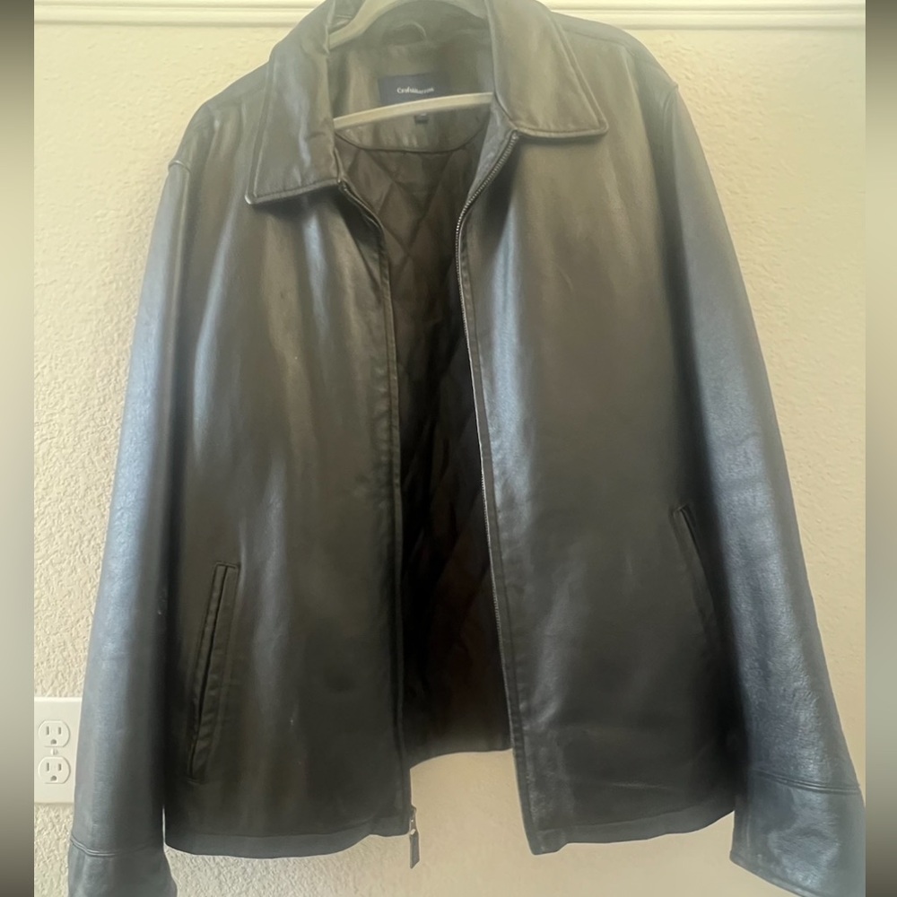 Size XL in mens leather jacket